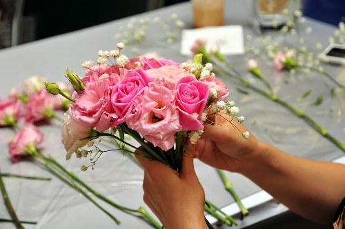 Modern flower arrangements used in personal expressions
