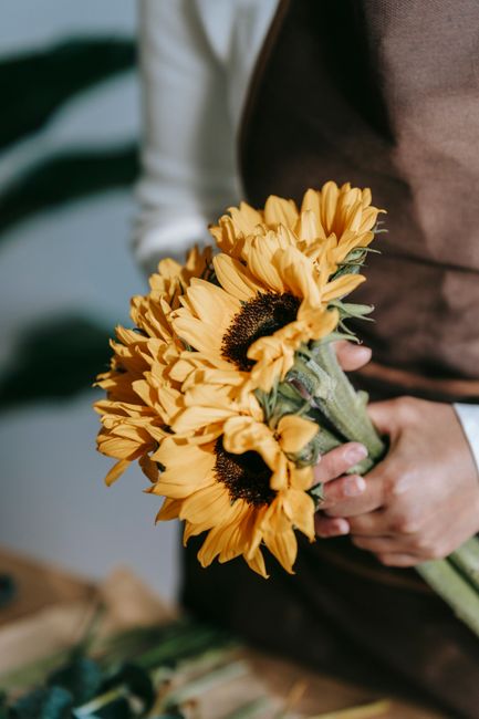 Insider tips to extend bouquet life from UK florists